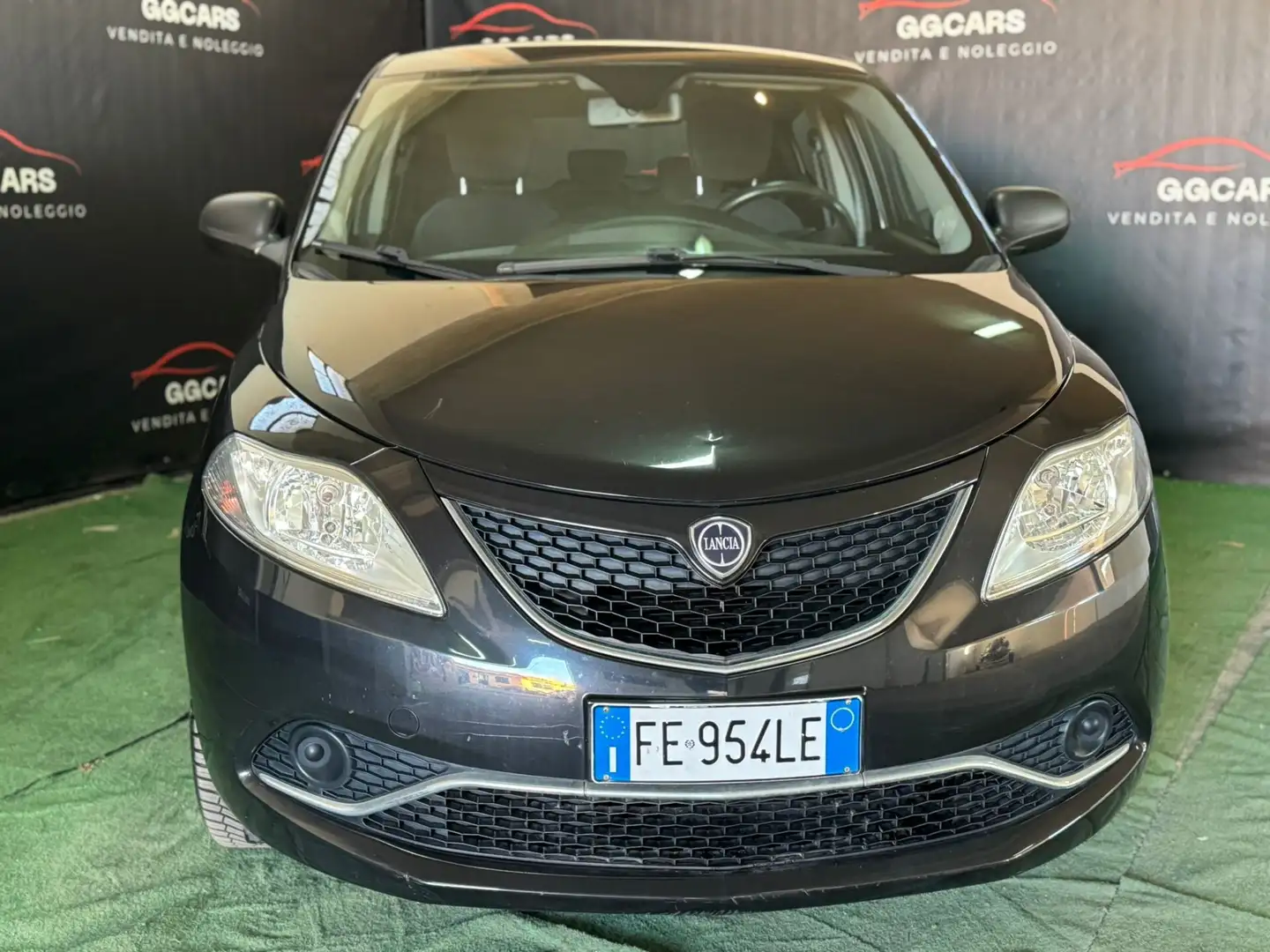 Lancia Ypsilon Ypsilon 1.2 69 CV 5 porte GPL Ecochic Gold Nero - 2