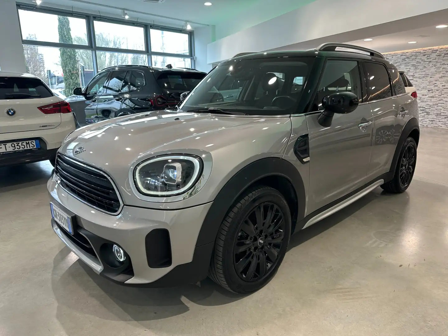 MINI Cooper Countryman 1.5 Essential Gris - 2