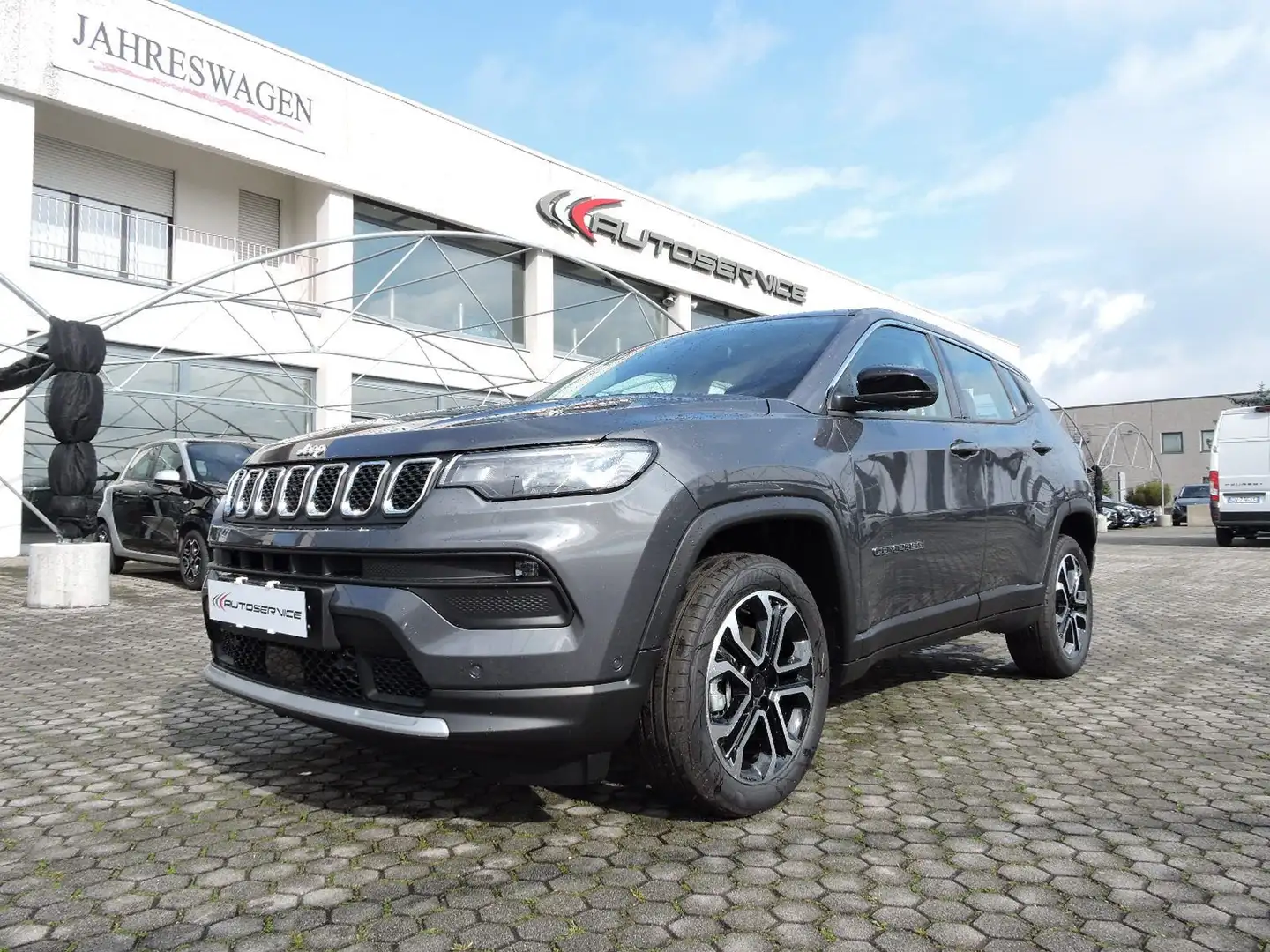 Jeep Compass 1.5 Turbo T4 130 CV MHEV 2WD Altitude Grau - 1