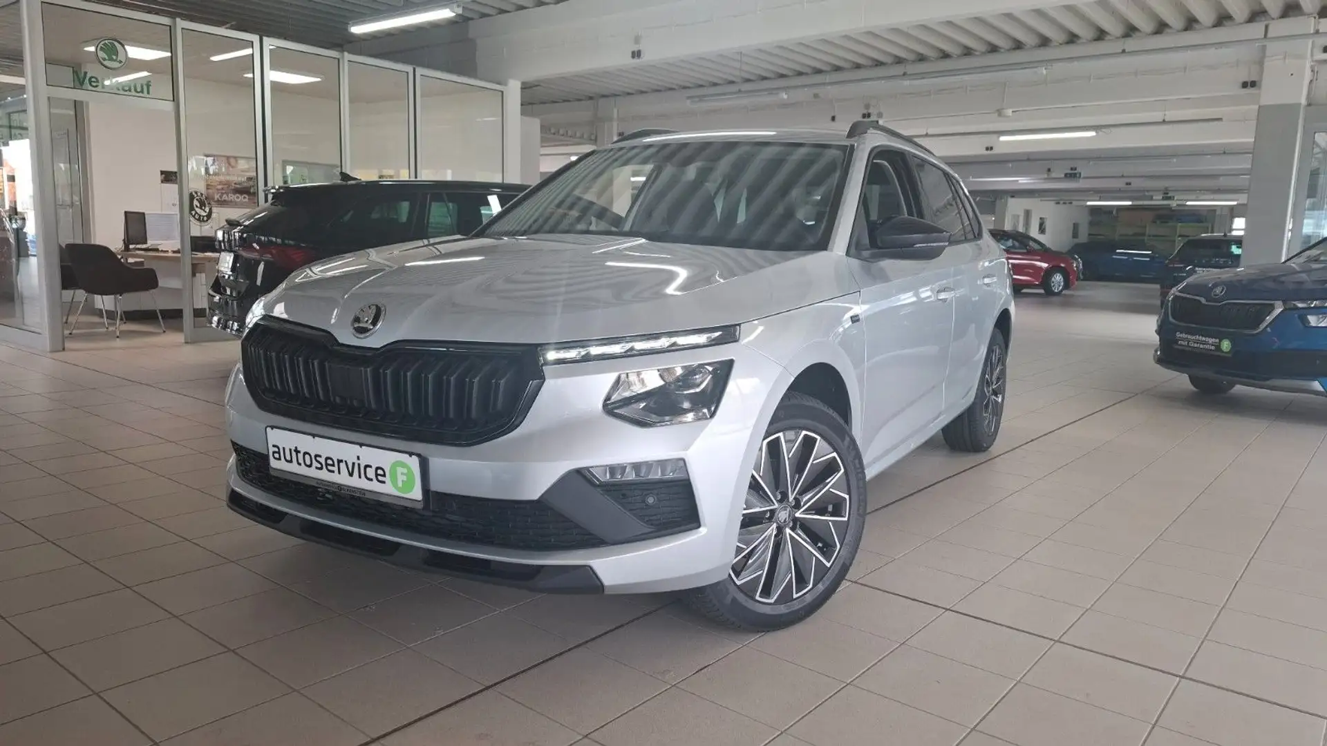 Skoda Kamiq TOUR 116PS AHK/Fahr-ASS/Matrix/Kamera/EPH Argent - 1