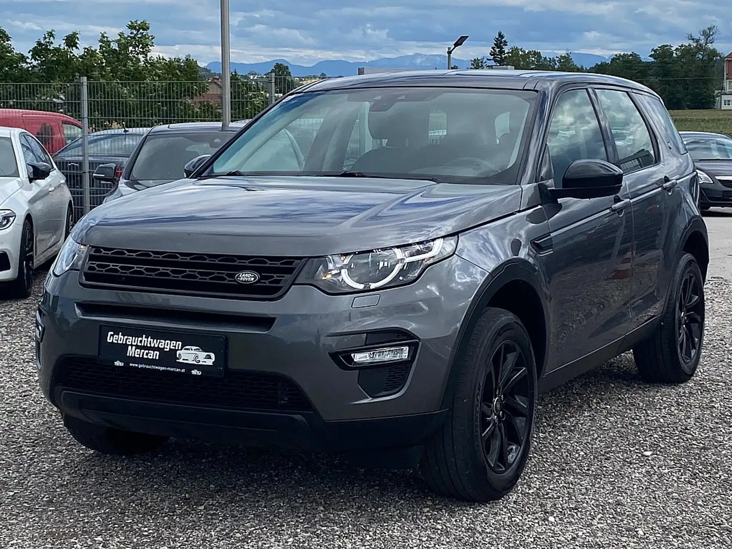 Land Rover Discovery Sport 2,0 TD4 4WD SE Aut. Grau - 1
