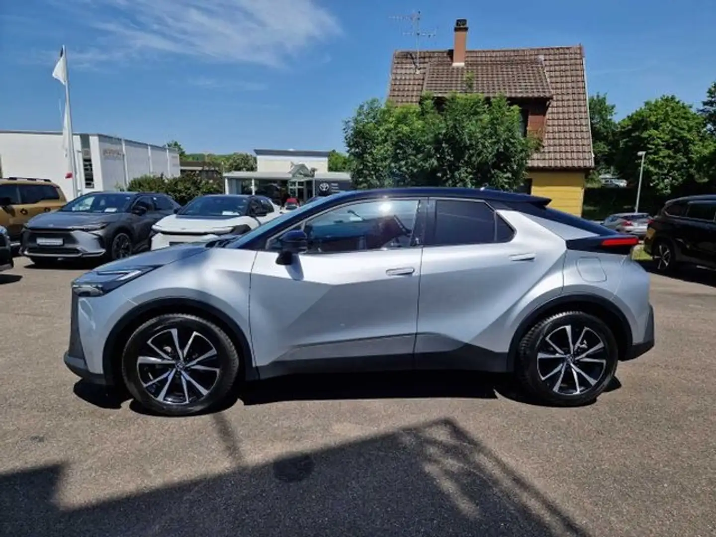 Toyota C-HR 1.8 Hybrid Team D Technik Navi Digitales Cockpit L Silber - 2
