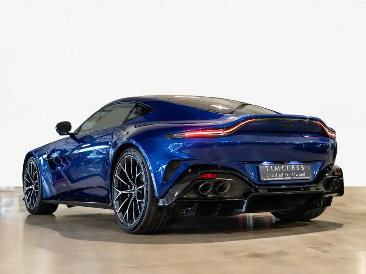 Aston Martin V8 Vantage  Coupe Aston Martin Hamburg Blau - 2
