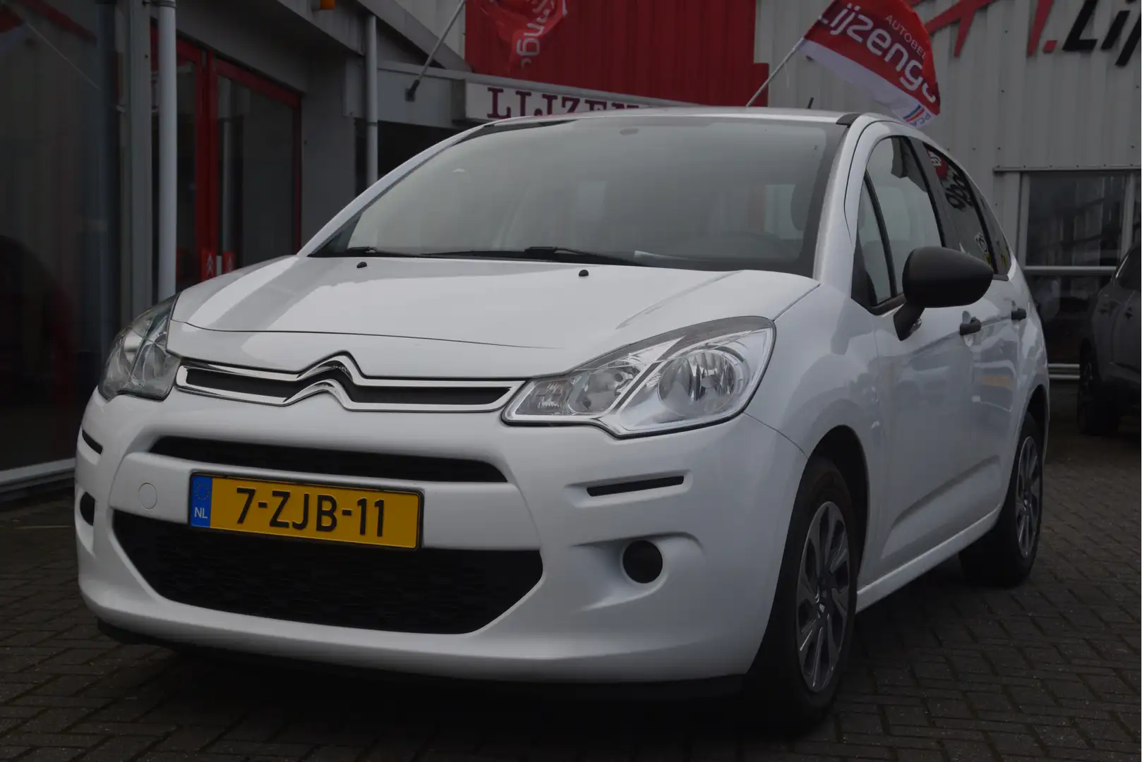 Citroen C3 1.0 PureTech Attraction Airco | Radio/Cd | Trekhaa Weiß - 2