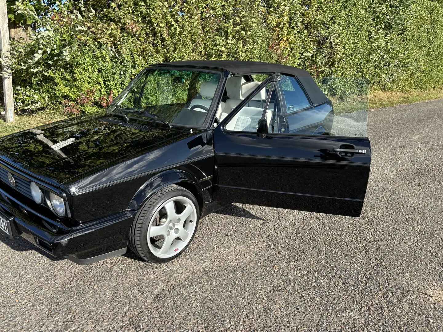 Volkswagen Golf Cabriolet 1 Negro - 2