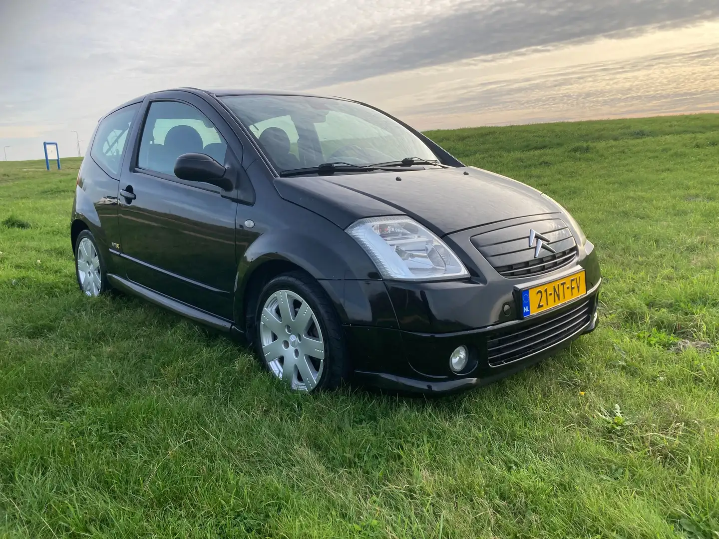 Citroen C2 C2 1.6i-16V VTR Černá - 1