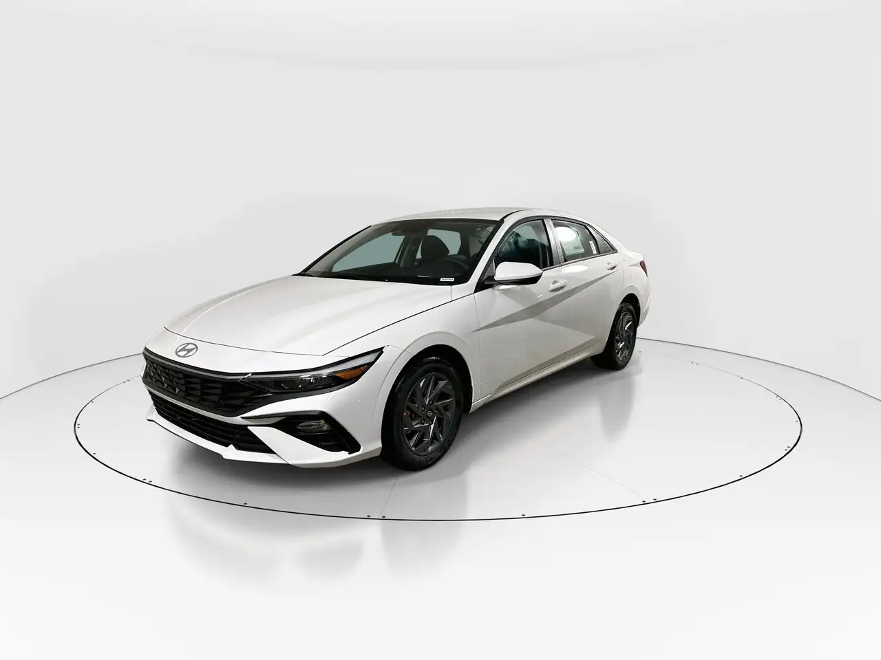 Hyundai ELANTRA снимка Hyundai ELANTRA