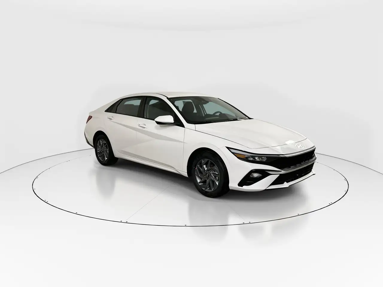 Hyundai ELANTRA снимка Hyundai ELANTRA