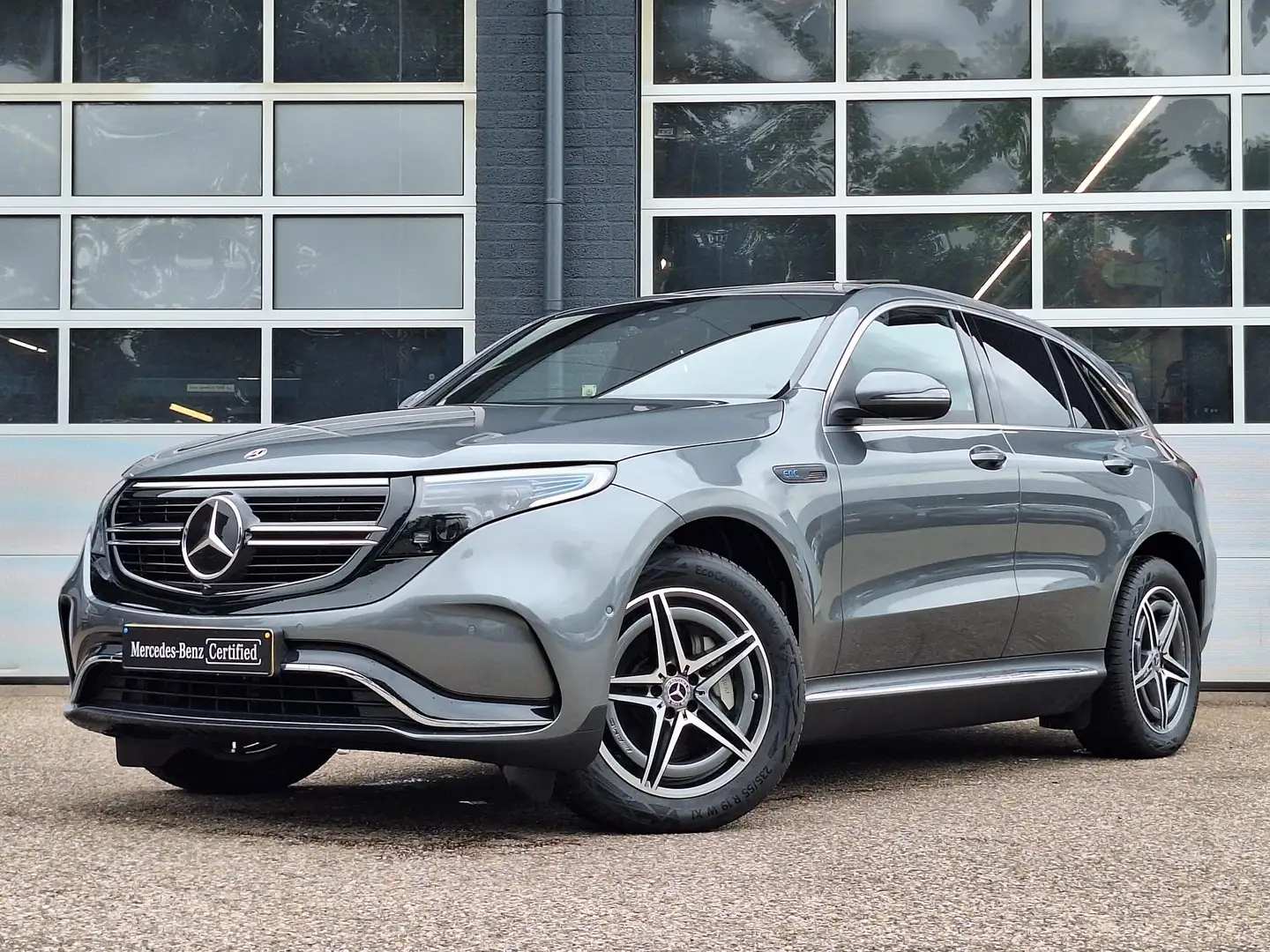 Mercedes-Benz EQC 400 4MATIC | RijAssistentiepakket | Schuifdak | Sfeerv Grijs - 2