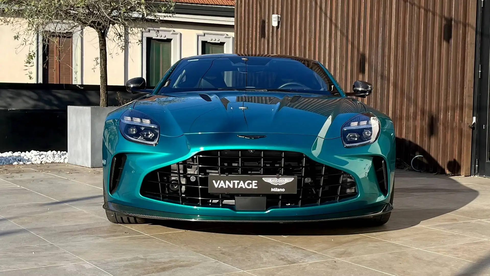 Aston Martin Vantage Coupe 4.0 V8 auto Groen - 2
