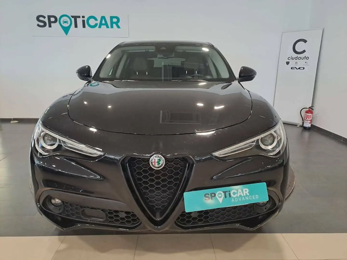 Alfa Romeo Stelvio 2.2 Diésel 140kW (190CV)  Q4 Sprint+ Zwart - 2