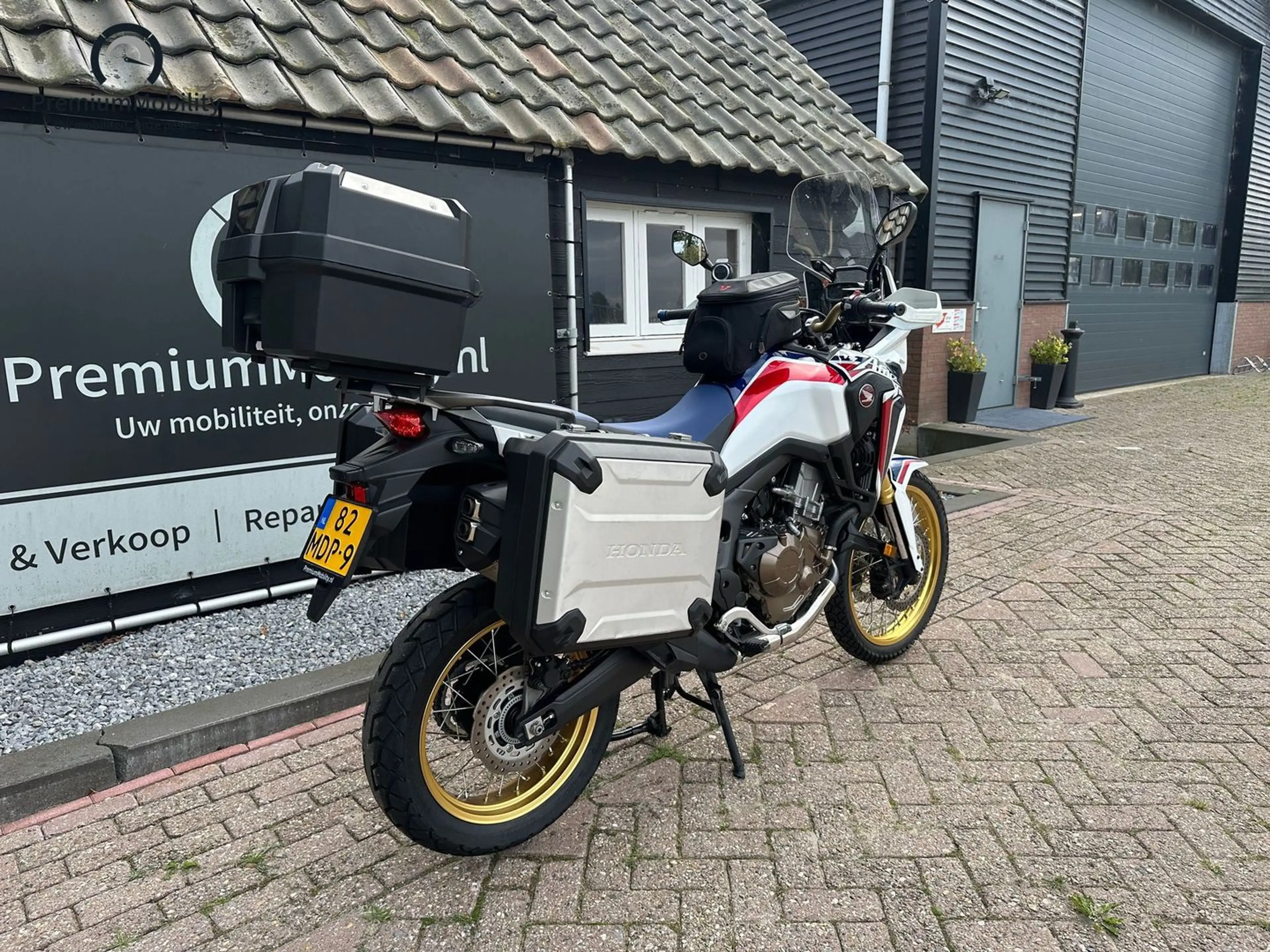 Honda CRF 1000 L AFRICA TWIN — photo 5
