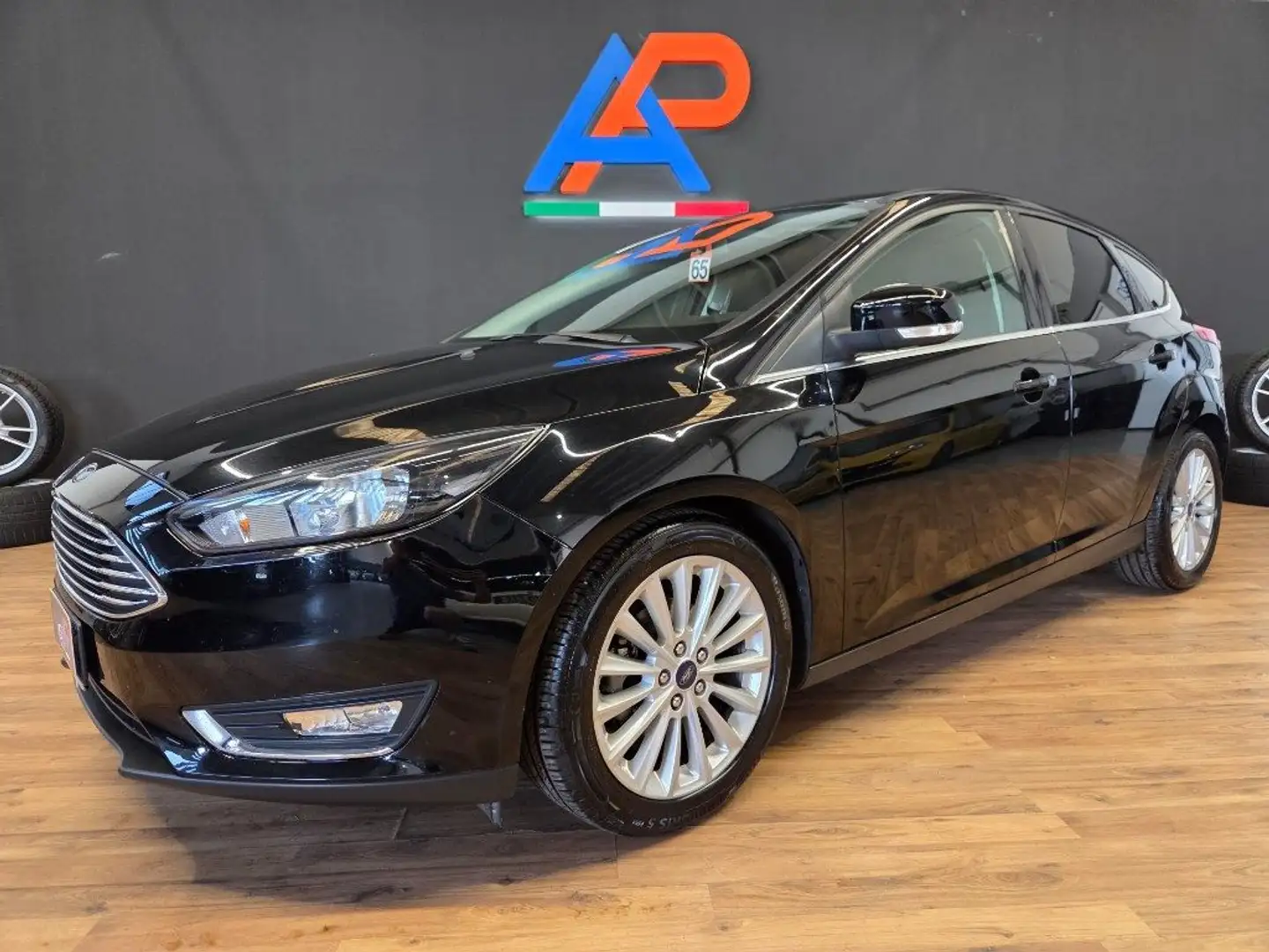 Ford Focus 1.5 TDCi 95 CV Start&Stop Titanium Business Nero - 1
