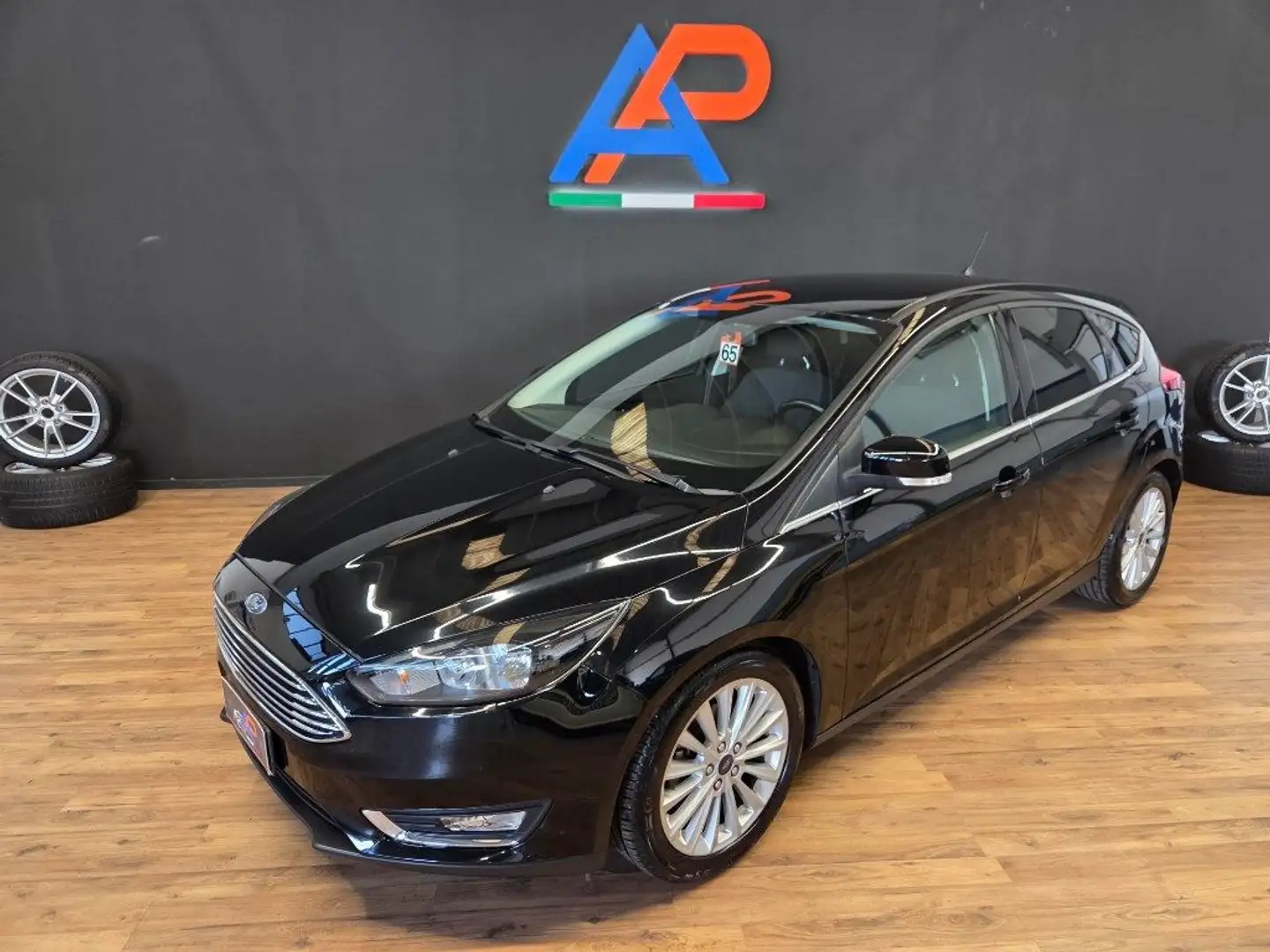 Ford Focus 1.5 TDCi 95 CV Start&Stop Titanium Business Nero - 2