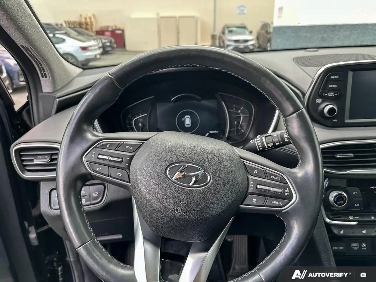 Hyundai SANTA FE photo Hyundai SANTA FE