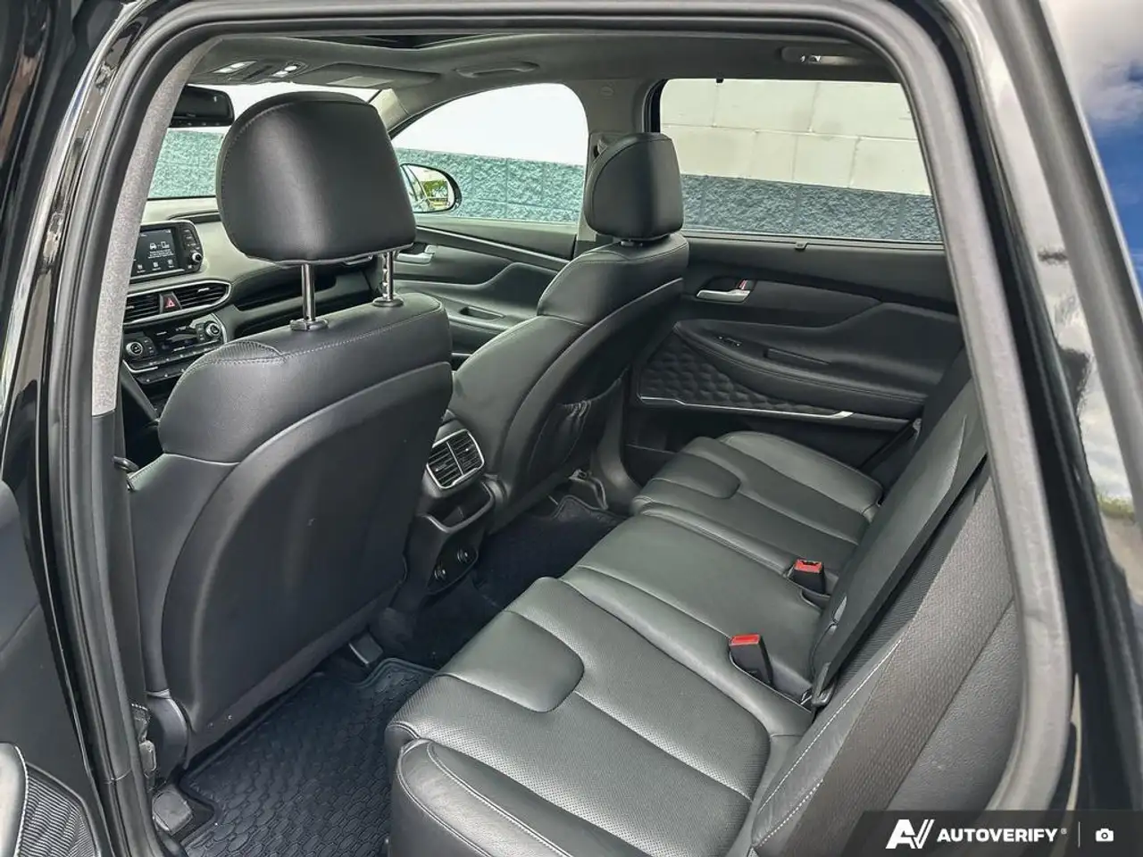 Hyundai SANTA FE photo Hyundai SANTA FE