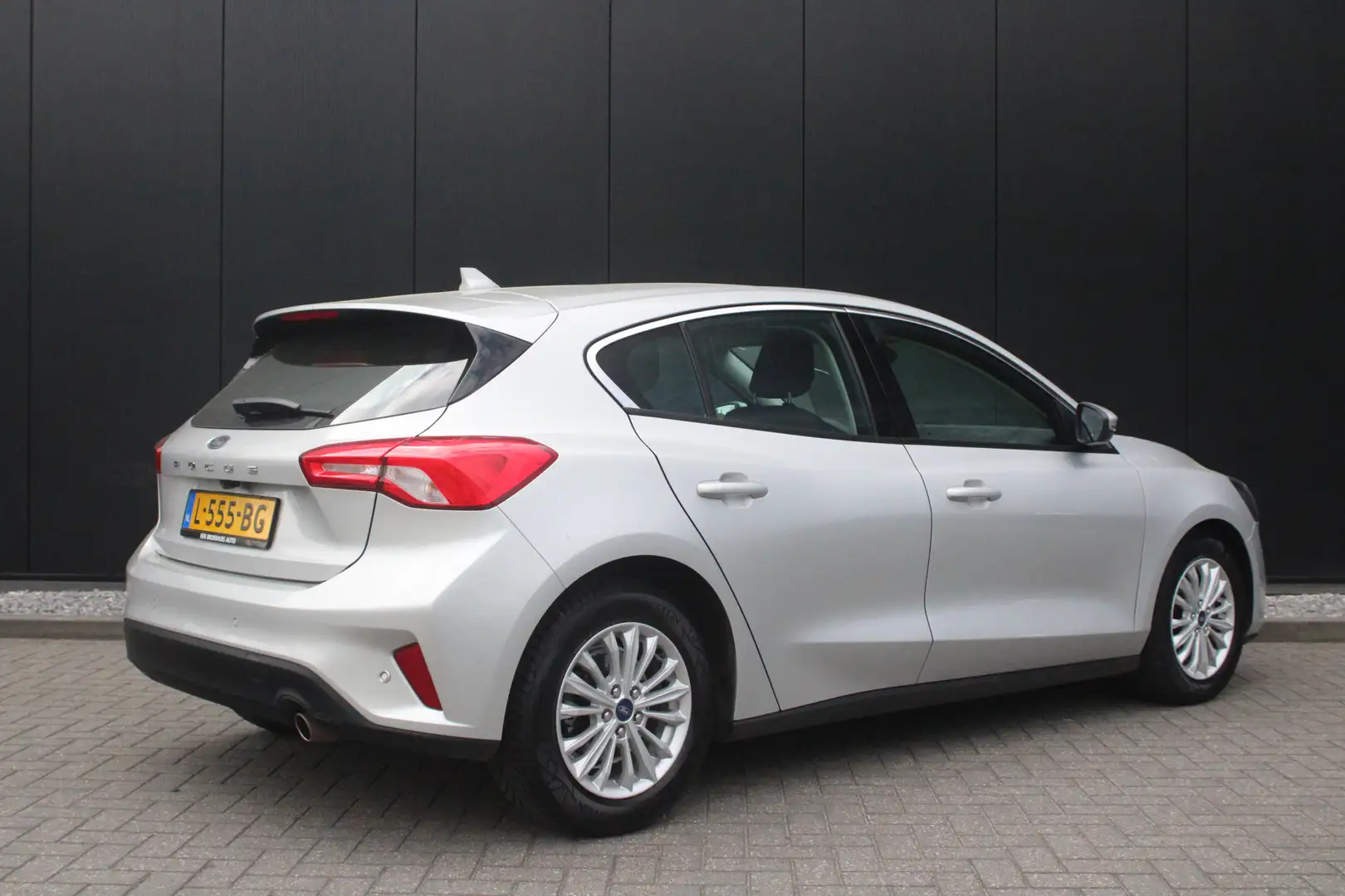 Ford Focus 1.0 EcoBoost Titanium | Adaptieve cruise | Keyless Gris - 2
