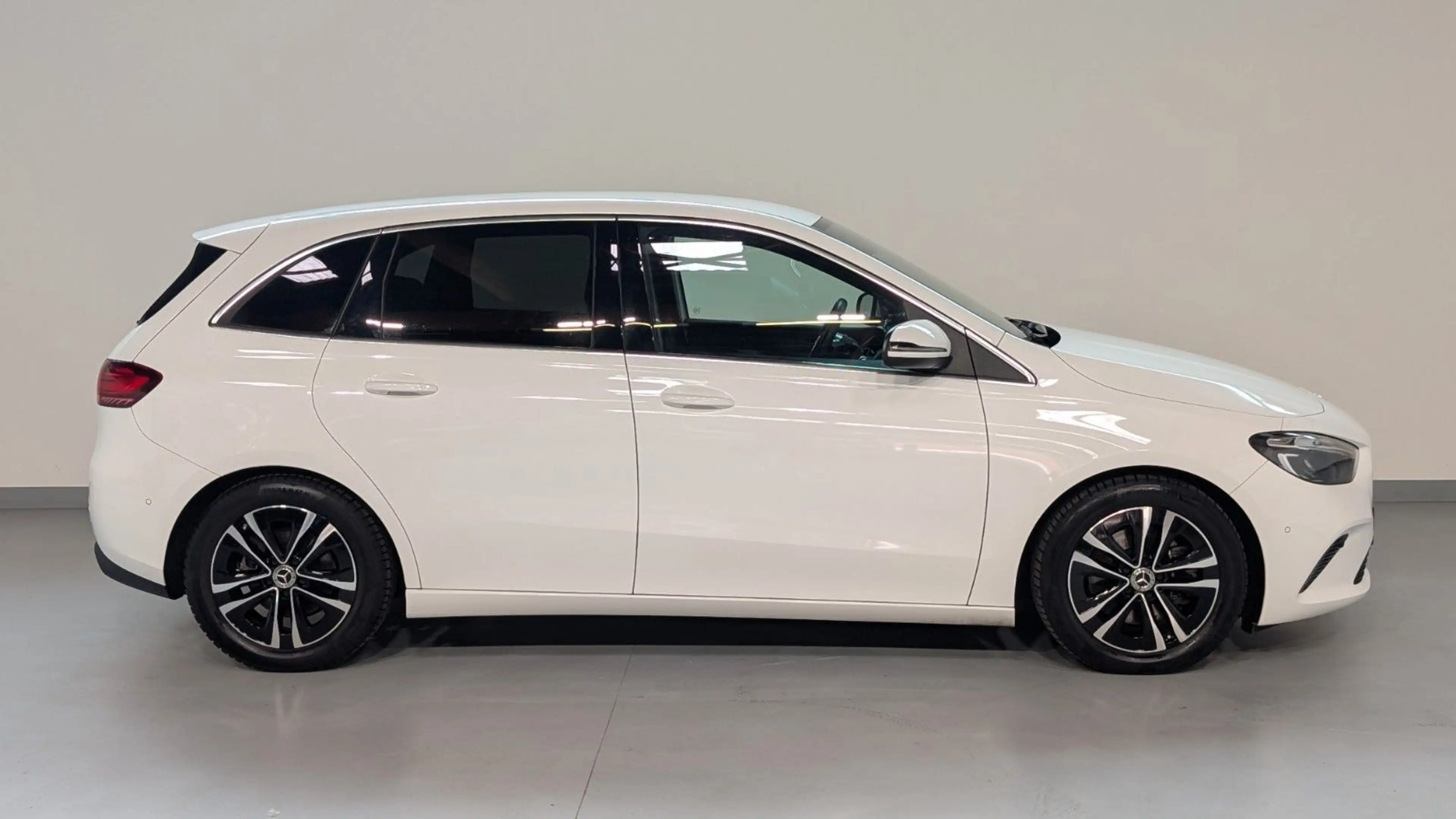 Mercedes-Benz B 220 d Aut. NAV*KAM*SPUR*MBUX*TOTWINKEL — photo 7