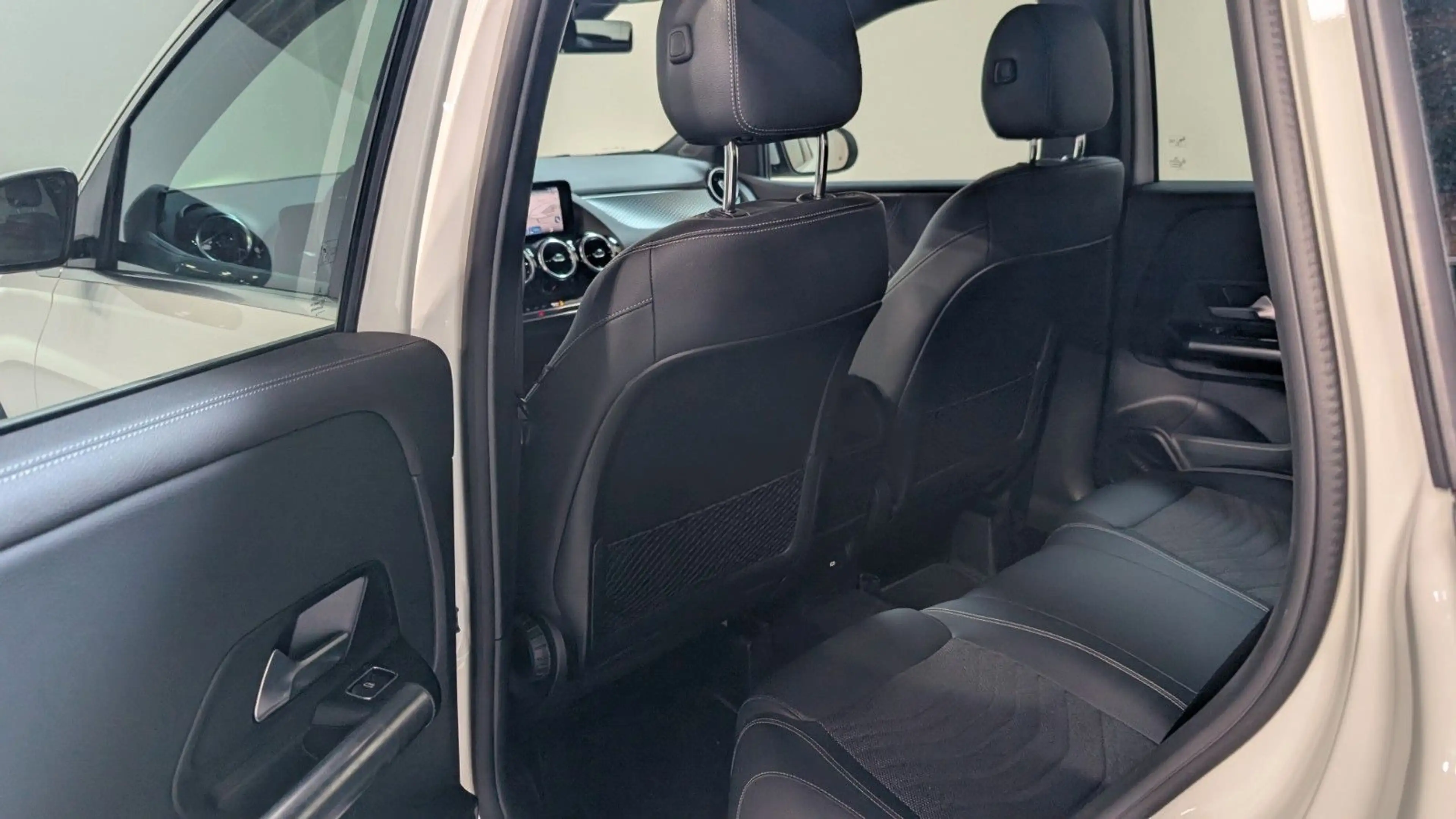 Mercedes-Benz B 220 d Aut. NAV*KAM*SPUR*MBUX*TOTWINKEL — photo 12