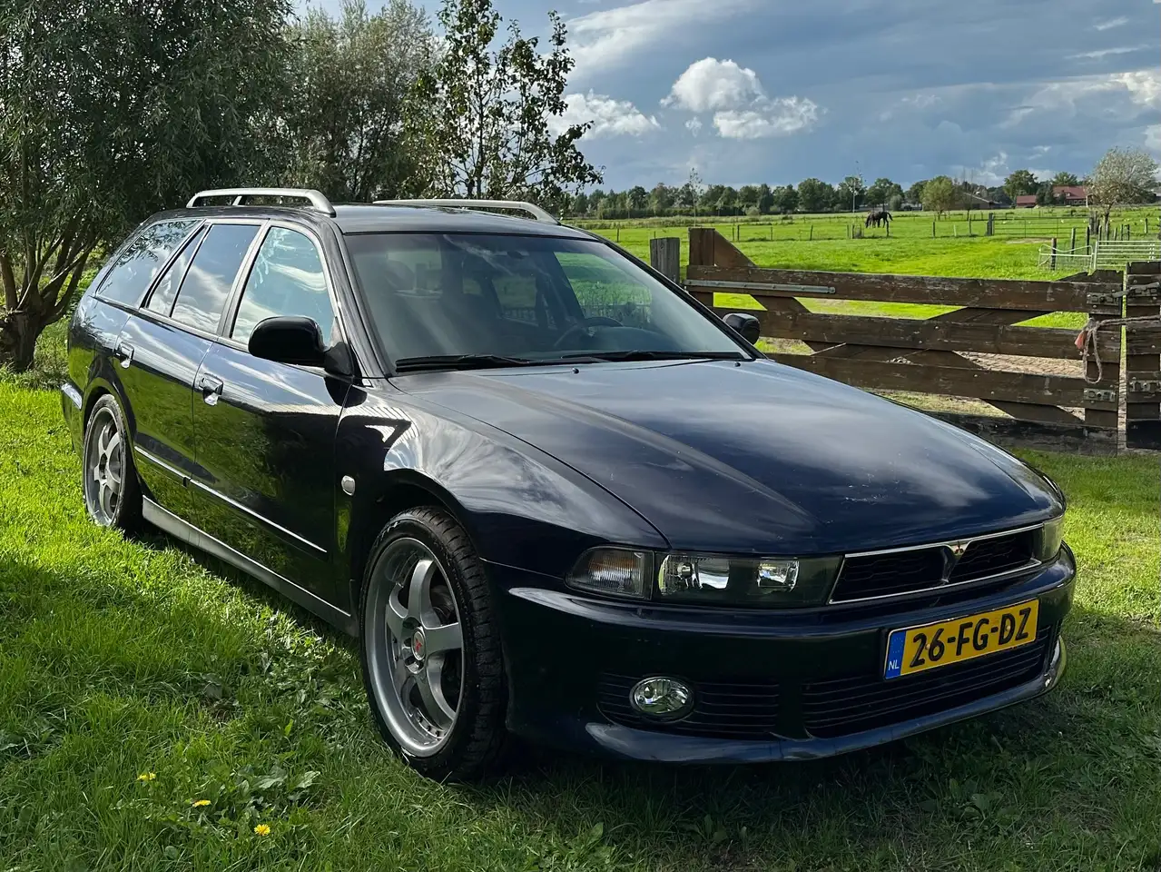 Mitsubishi Galant