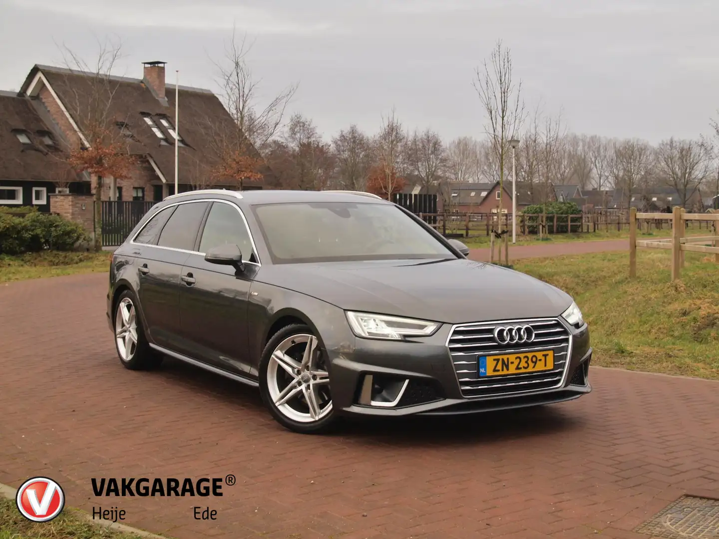 Audi A4 Avant 35 TFSI S edition | 2X S-Line | Cruise Contr Grau - 1