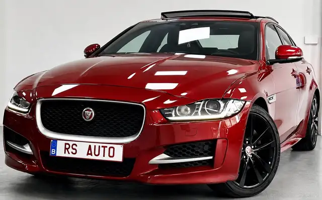 Jaguar XE 2.0 D R-Sport - GARANTIE 12 MOIS - AUTOMATIQUE - PANORAMIQUE - GPS - LED - BI XENON - CAMERA -CUIR CHAUFFANT- SIEGES ELEC