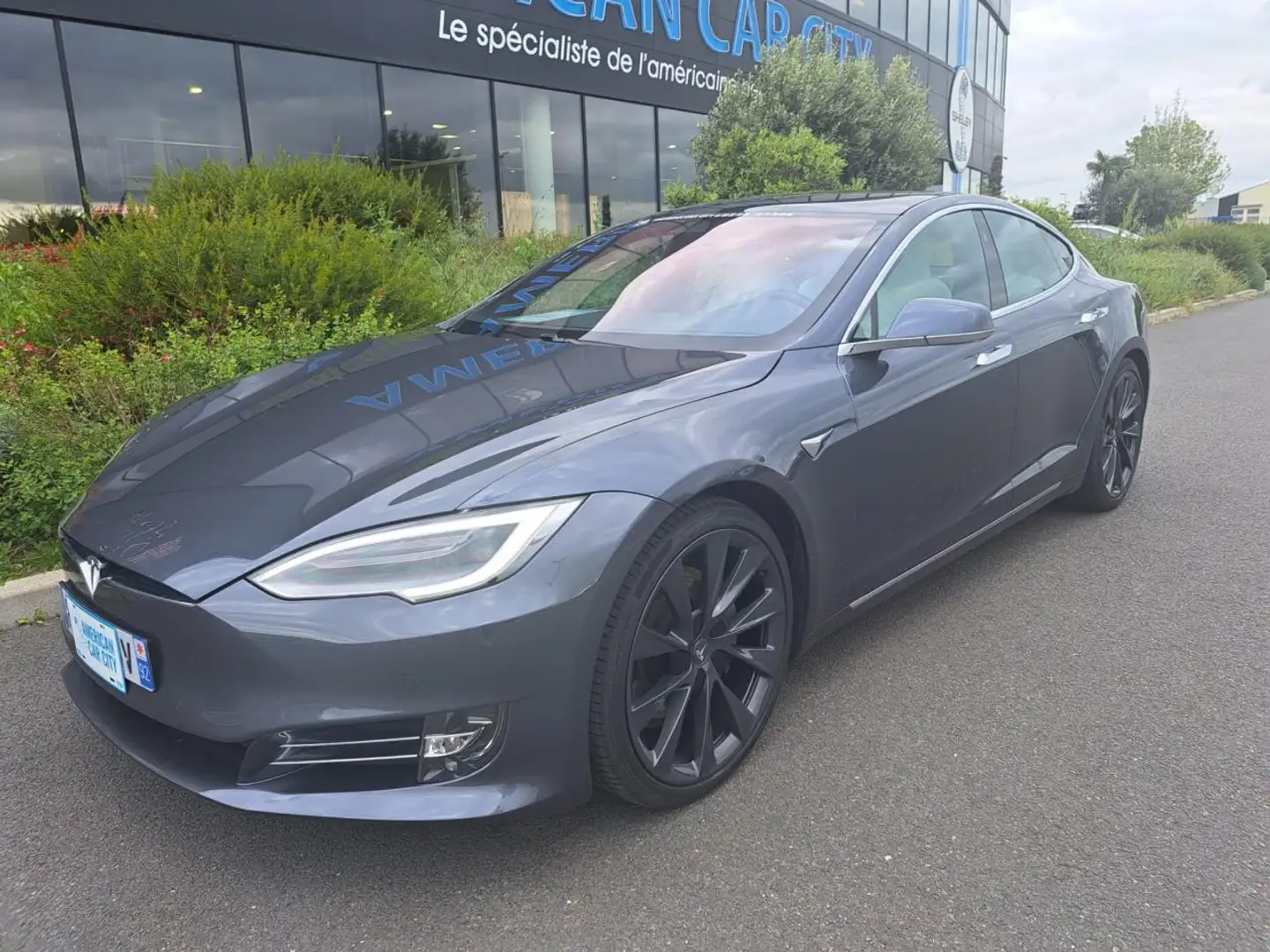 Tesla Model S Long-Range Dual Motor AWD Gris - 1