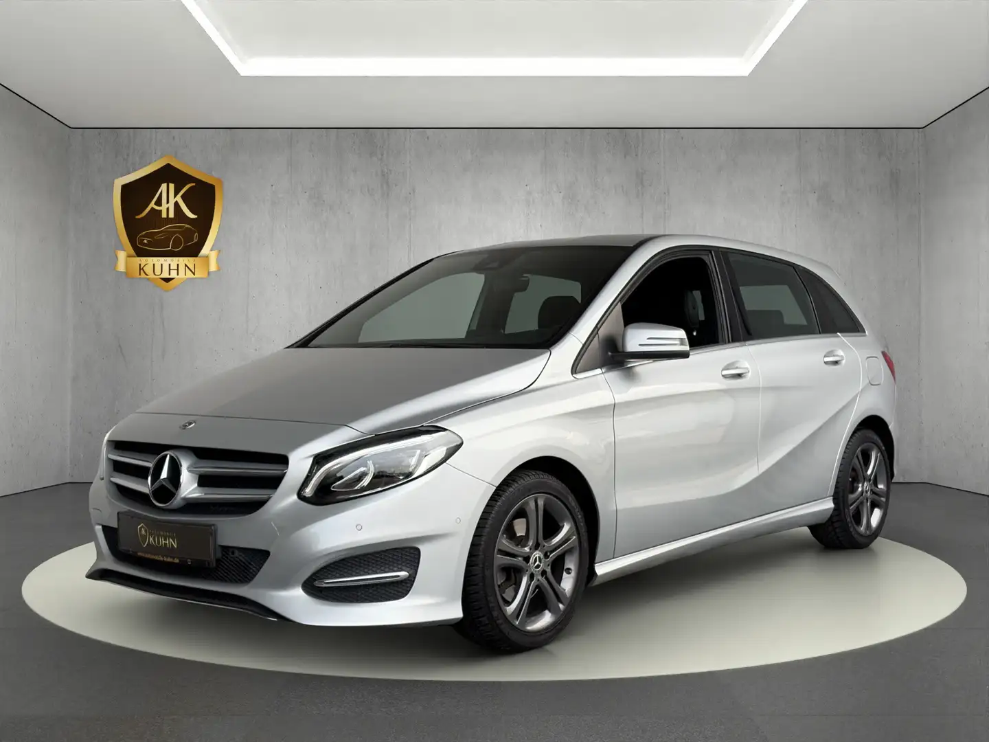 Mercedes-Benz B 180 *URBAN STYLE* Argent - 1