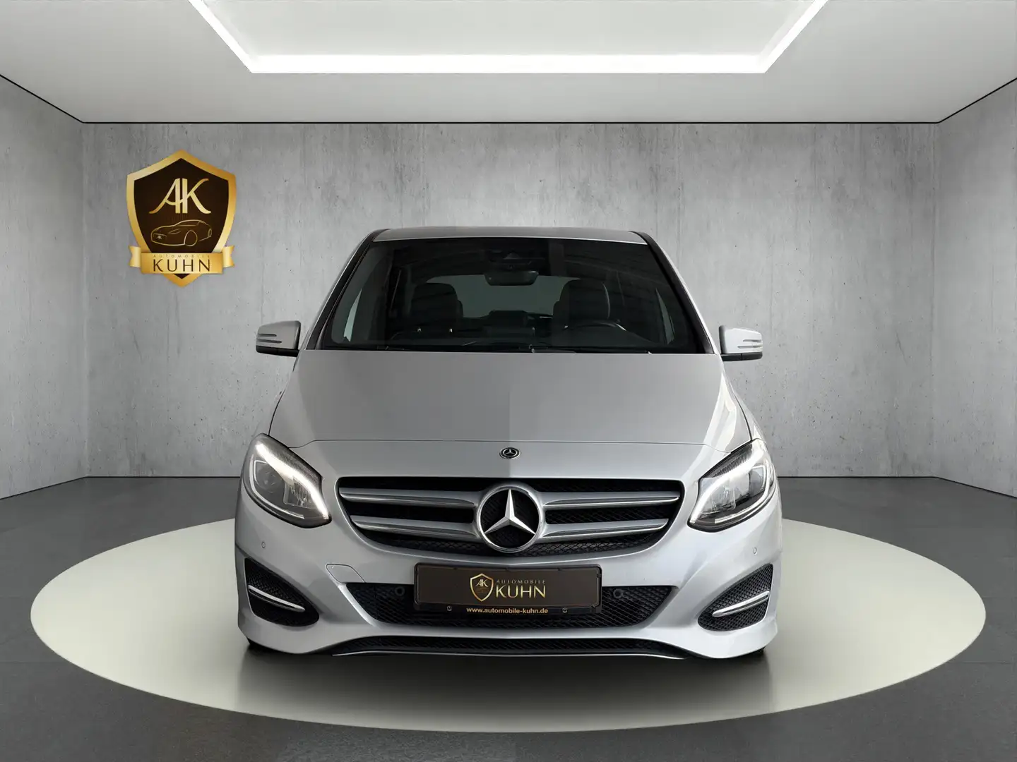 Mercedes-Benz B 180 *URBAN STYLE* Argent - 2
