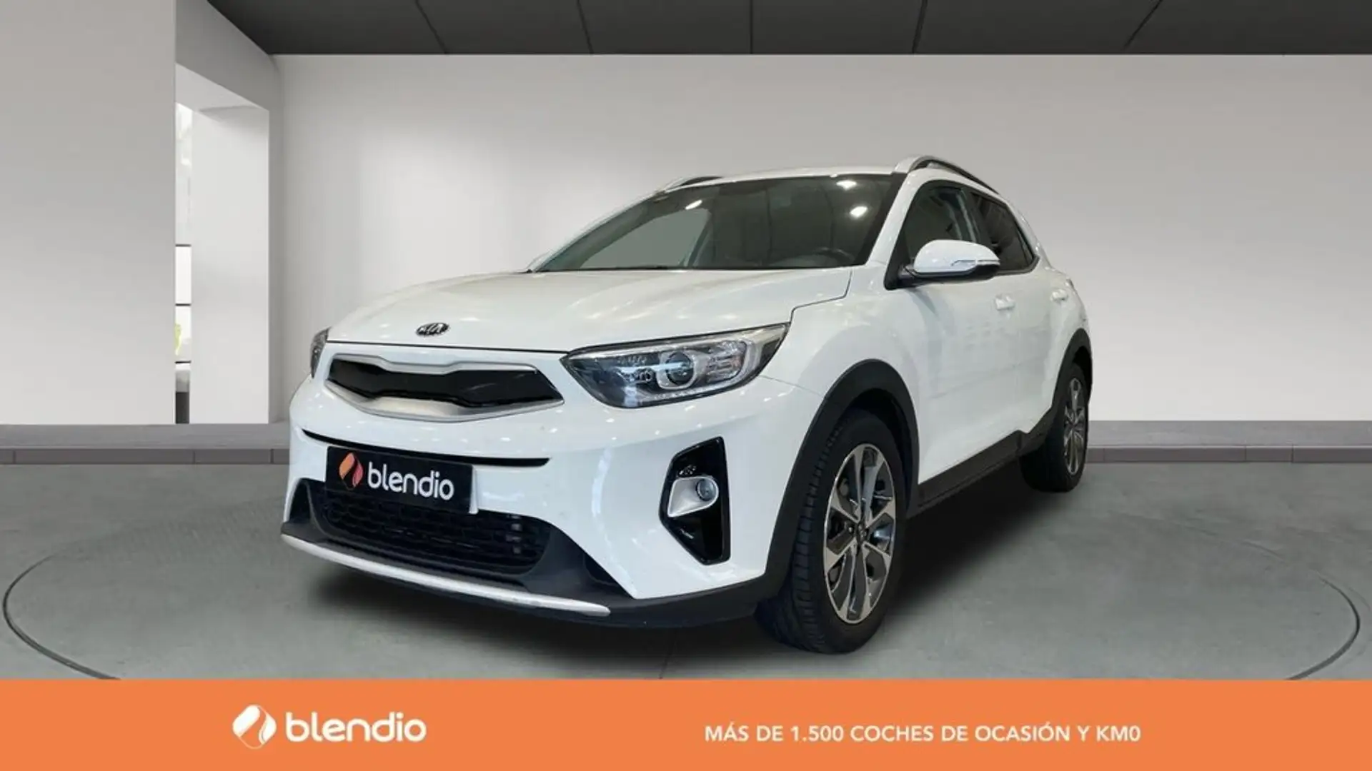 Kia Stonic 1.6 CRDI DRIVE 110CV 5P Blanco - 1