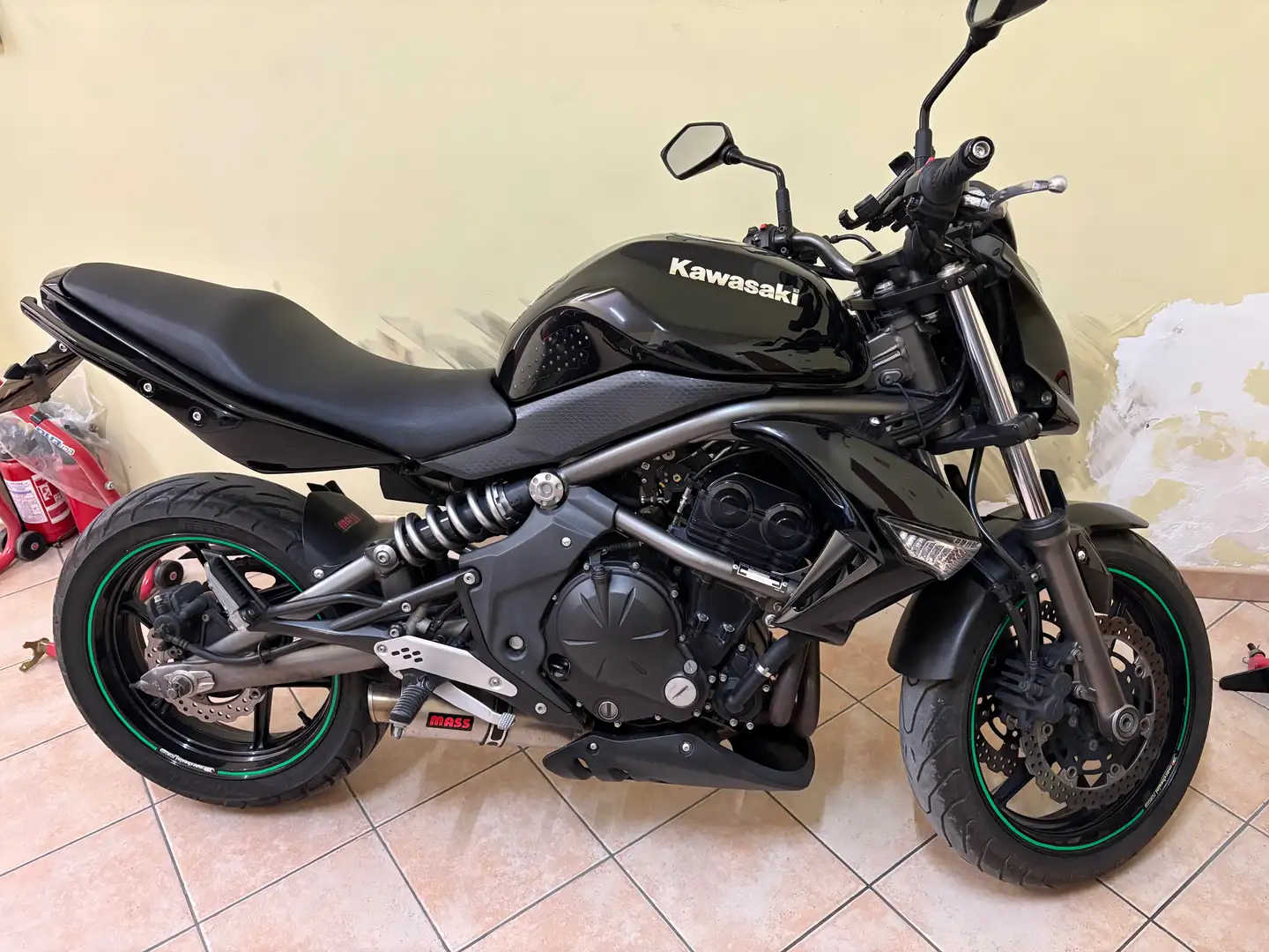 Kawasaki ER - 6 N Černá - 1