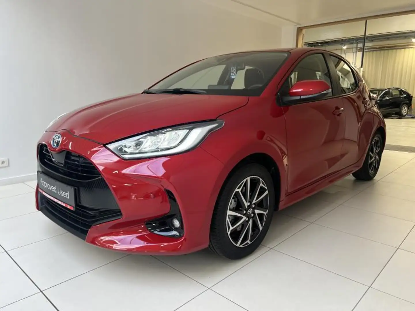 Toyota Yaris ICONIC 1.5 HYB CVT Rouge - 1