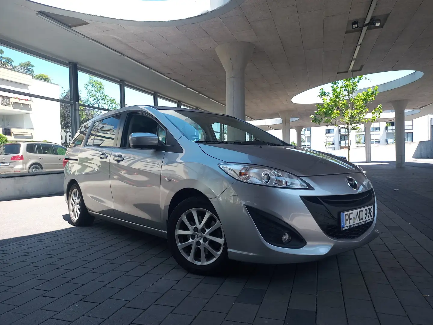 Mazda 5 5 2.0 MZR Aut. 7Sitzer PDC SH Argent - 1