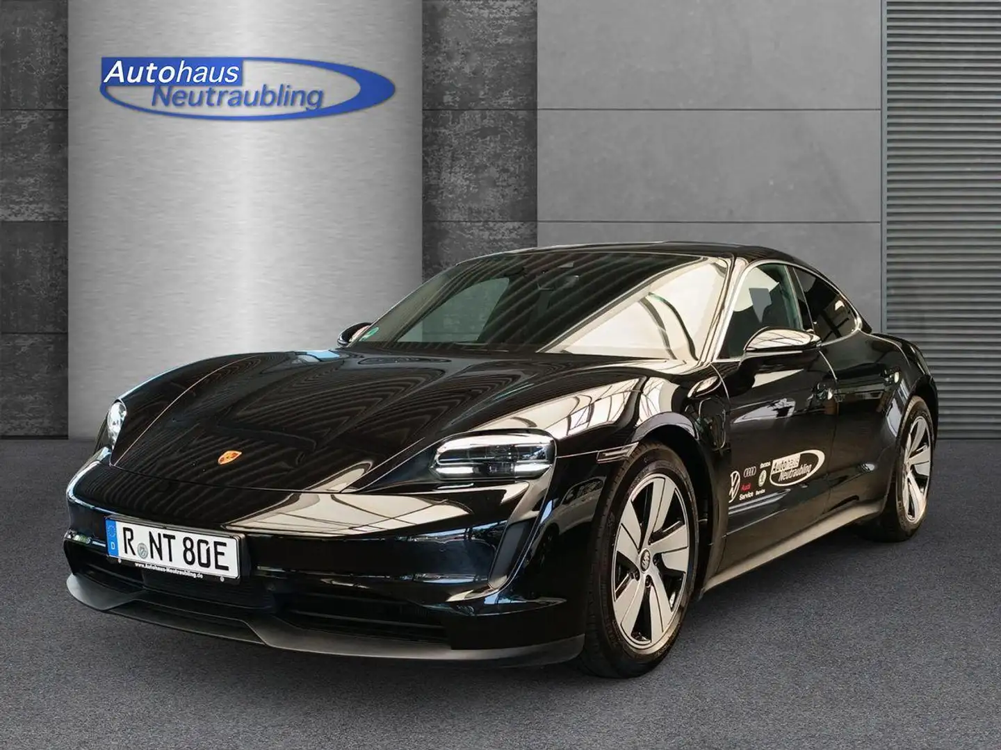 Porsche Taycan 71 KWh +NAVI+CCS+PDC+GRA+PASM+SHZ+ Schwarz - 2
