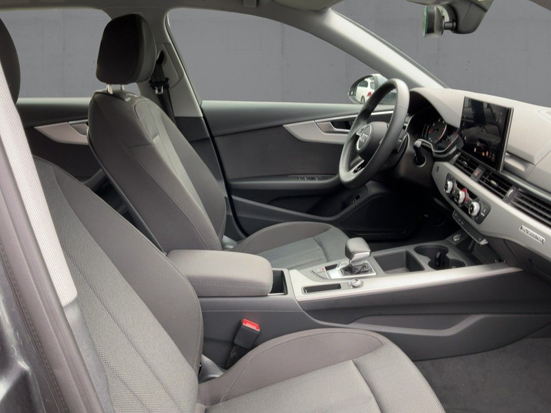 Audi A4 40 TDI S-TR QU S-LINE LED+NAVI+SHZ+18" — photo 12