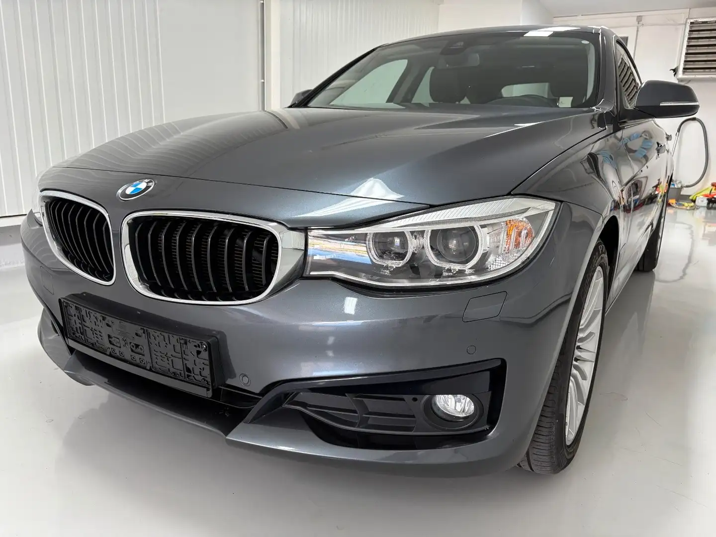 BMW 320 320 d xDrive Sport Line/Head-Up/Pano/18" Gris - 1