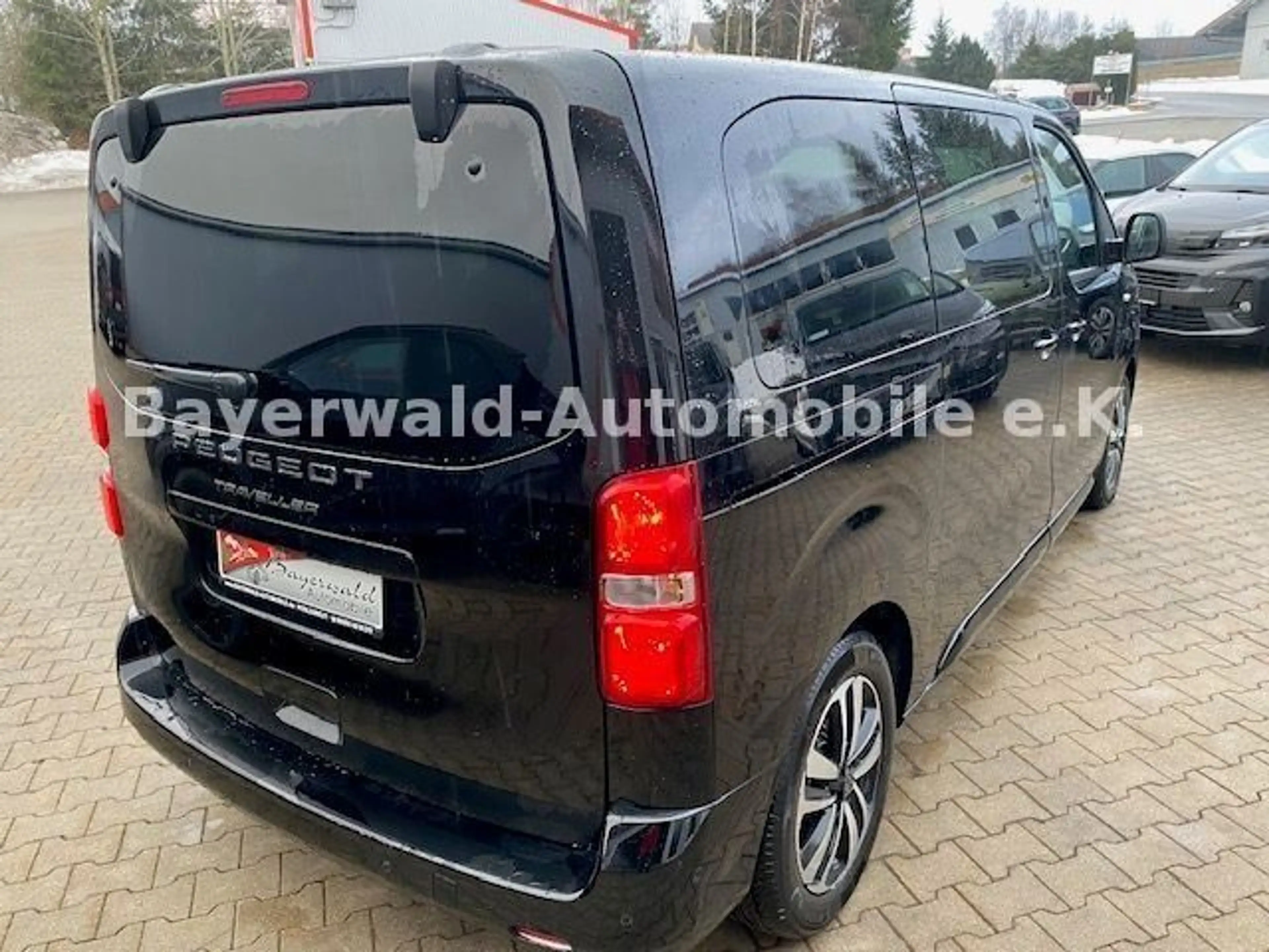 Peugeot Traveller Allure 2,2 L2 8-Sitze Navi Leder AHK — photo 5