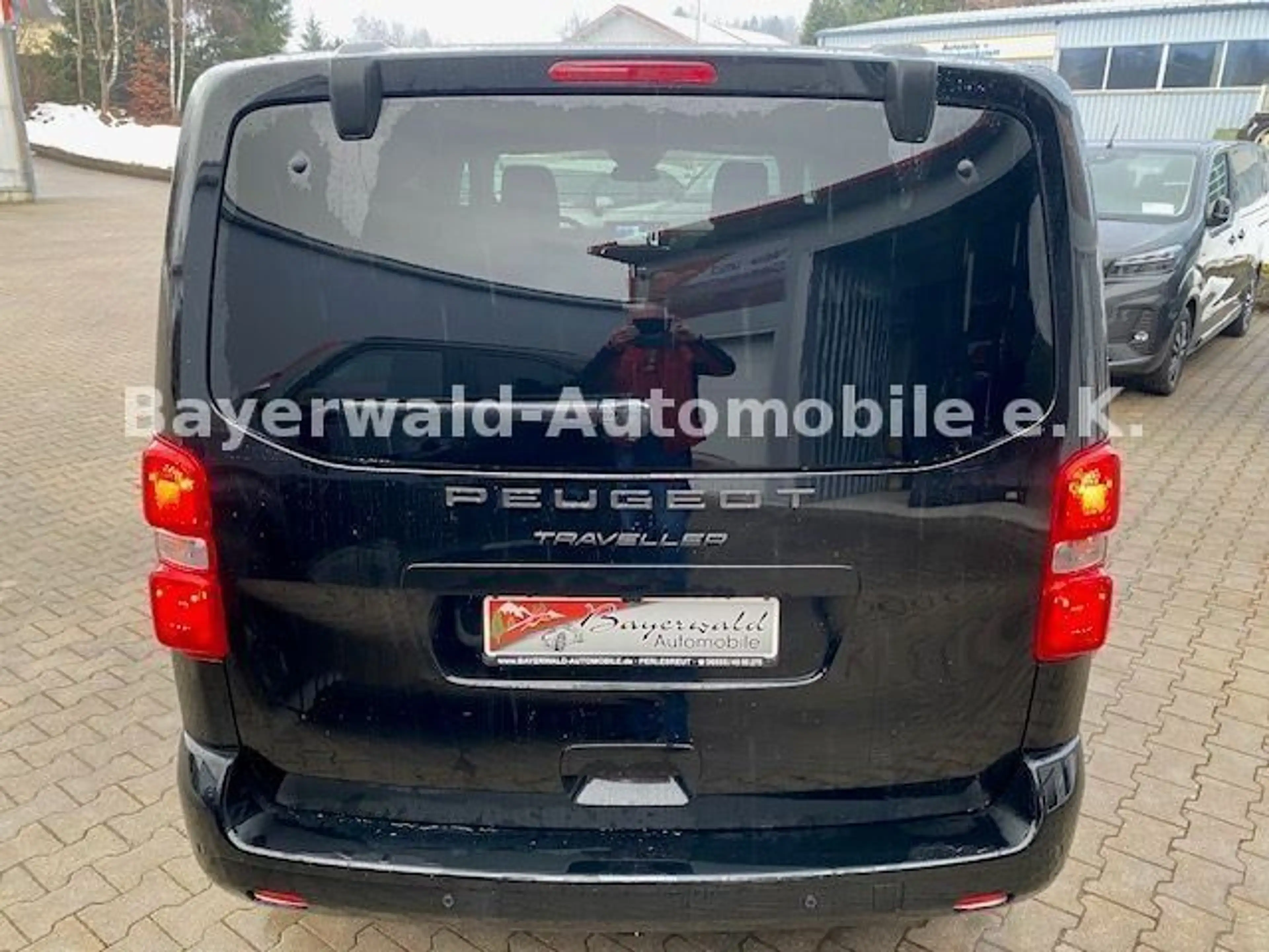 Peugeot Traveller Allure 2,2 L2 8-Sitze Navi Leder AHK — photo 4