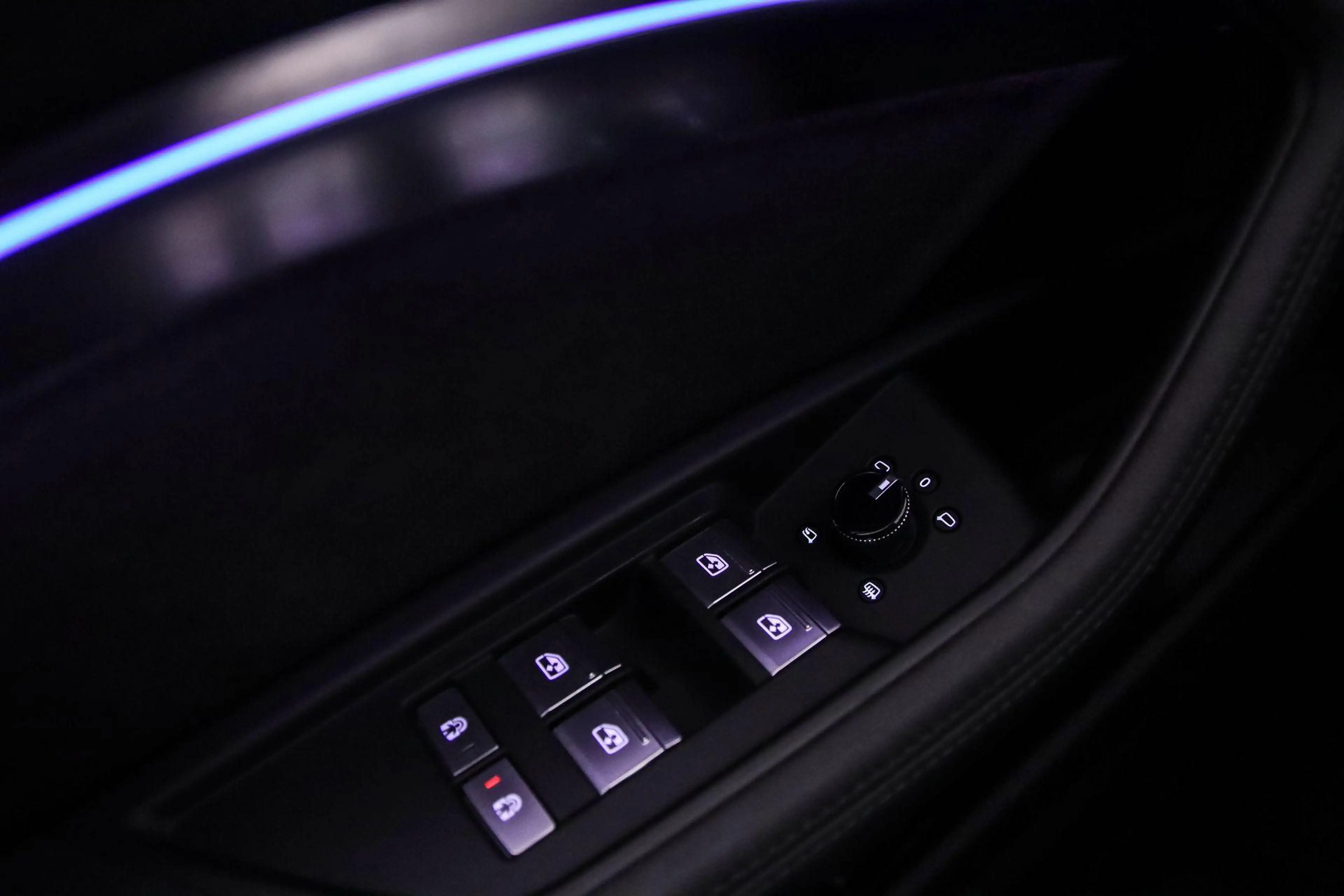 Audi e-tron 50 quattro Business edition Plus 71 kWh | Adaptiev — photo 12