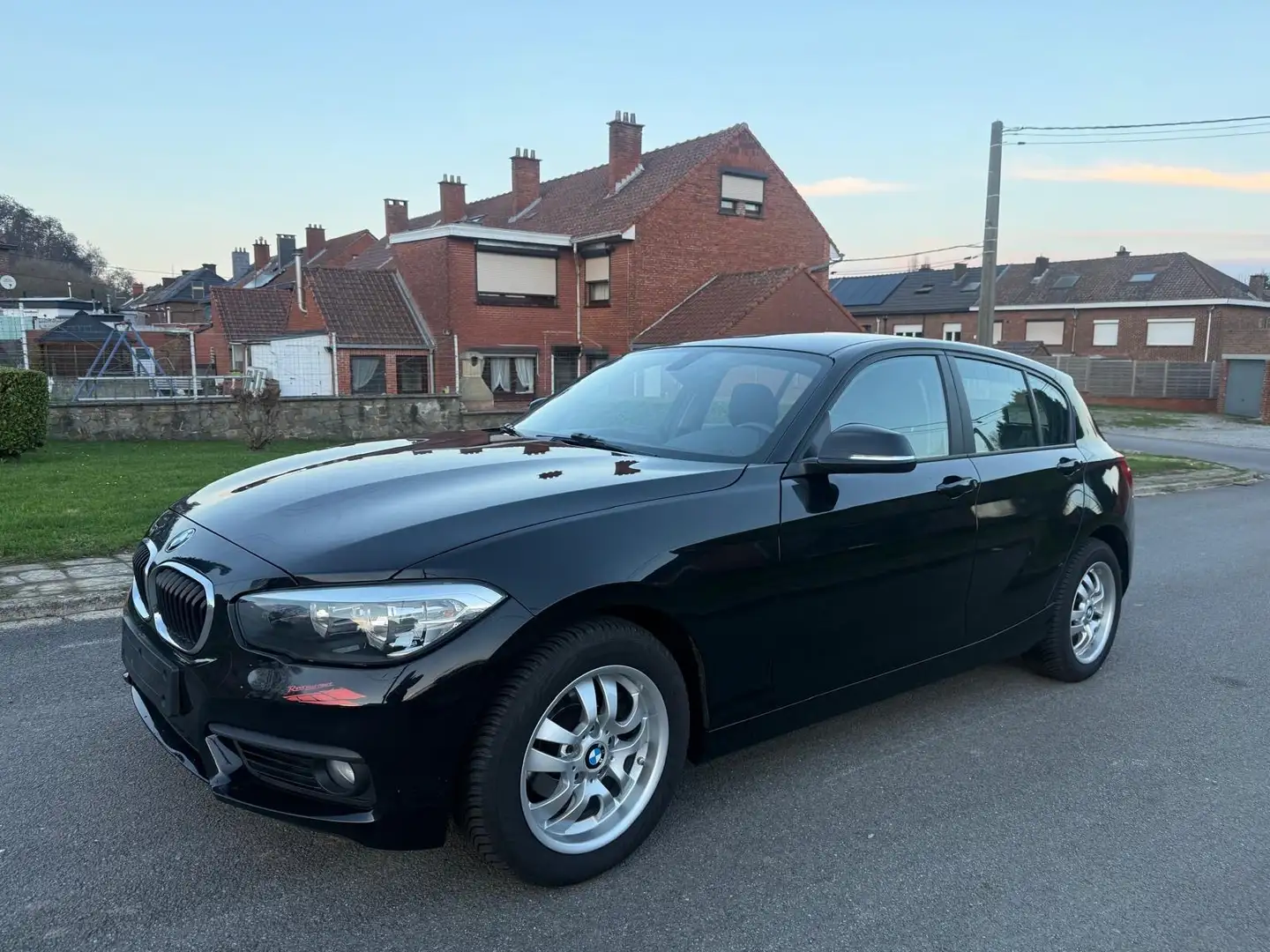 BMW 116 116i Noir - 2