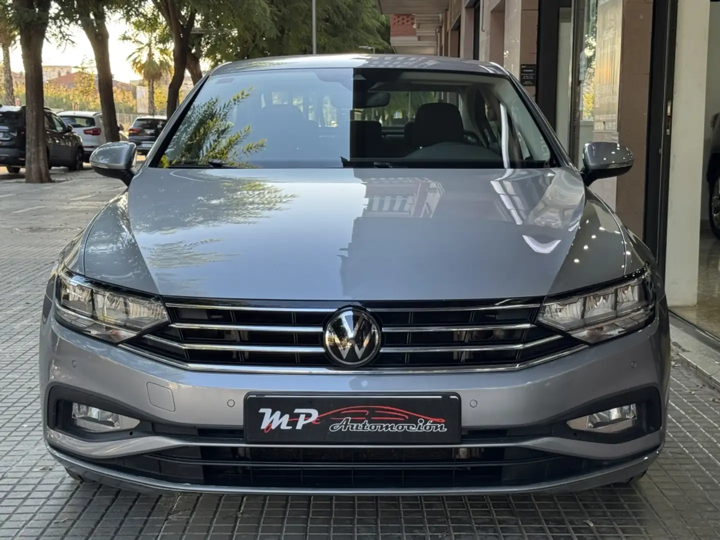 Volkswagen Passat 2.0TDI EVO Business 110kW Plateado - 2