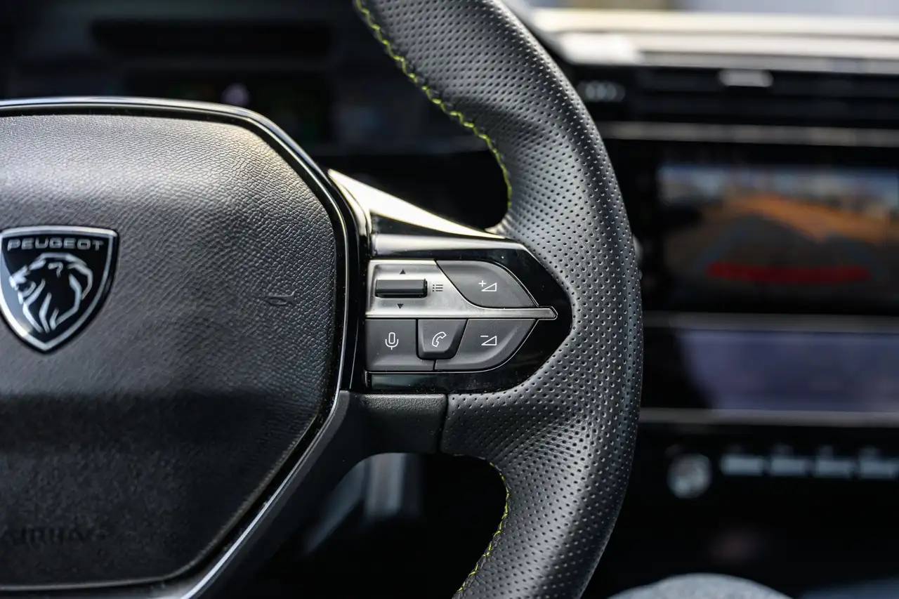 Peugeot 408 1.6 HYbrid GT 180 EAT8|Car-Play|Camera|191 PK 19