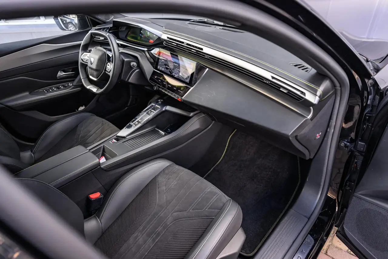 Peugeot 408 1.6 HYbrid GT 180 EAT8|Car-Play|Camera|191 PK 15
