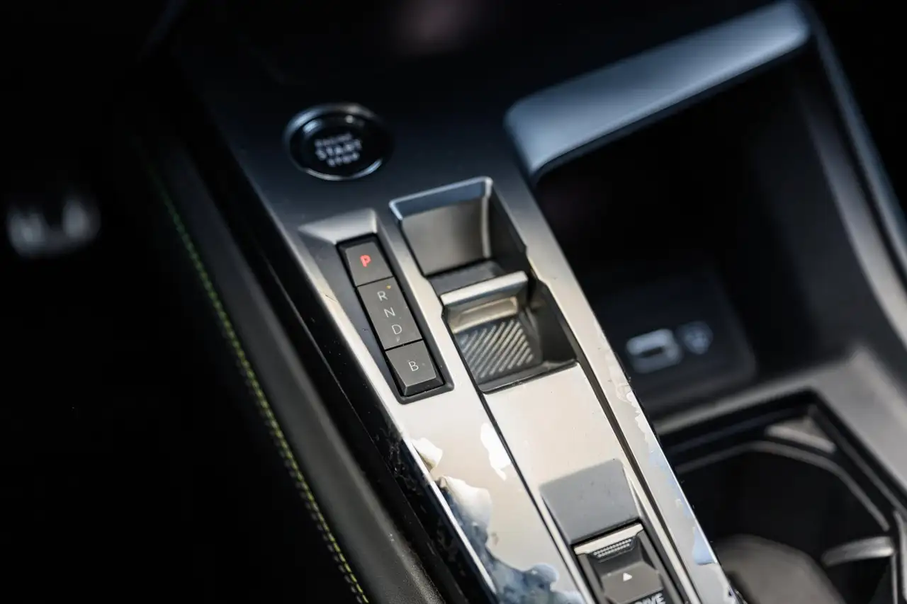Peugeot 408 1.6 HYbrid GT 180 EAT8|Car-Play|Camera|191 PK 23