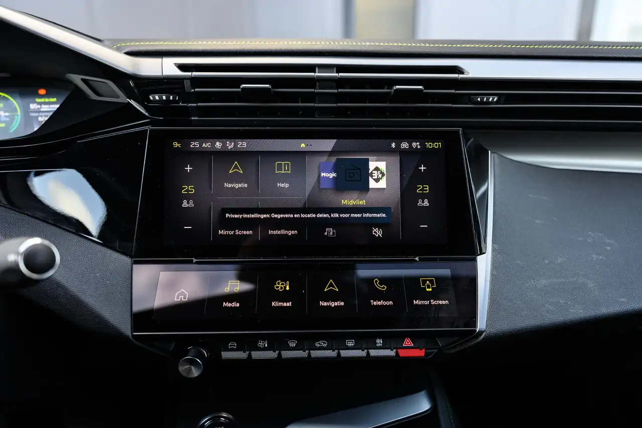 Peugeot 408 1.6 HYbrid GT 180 EAT8|Car-Play|Camera|191 PK 25