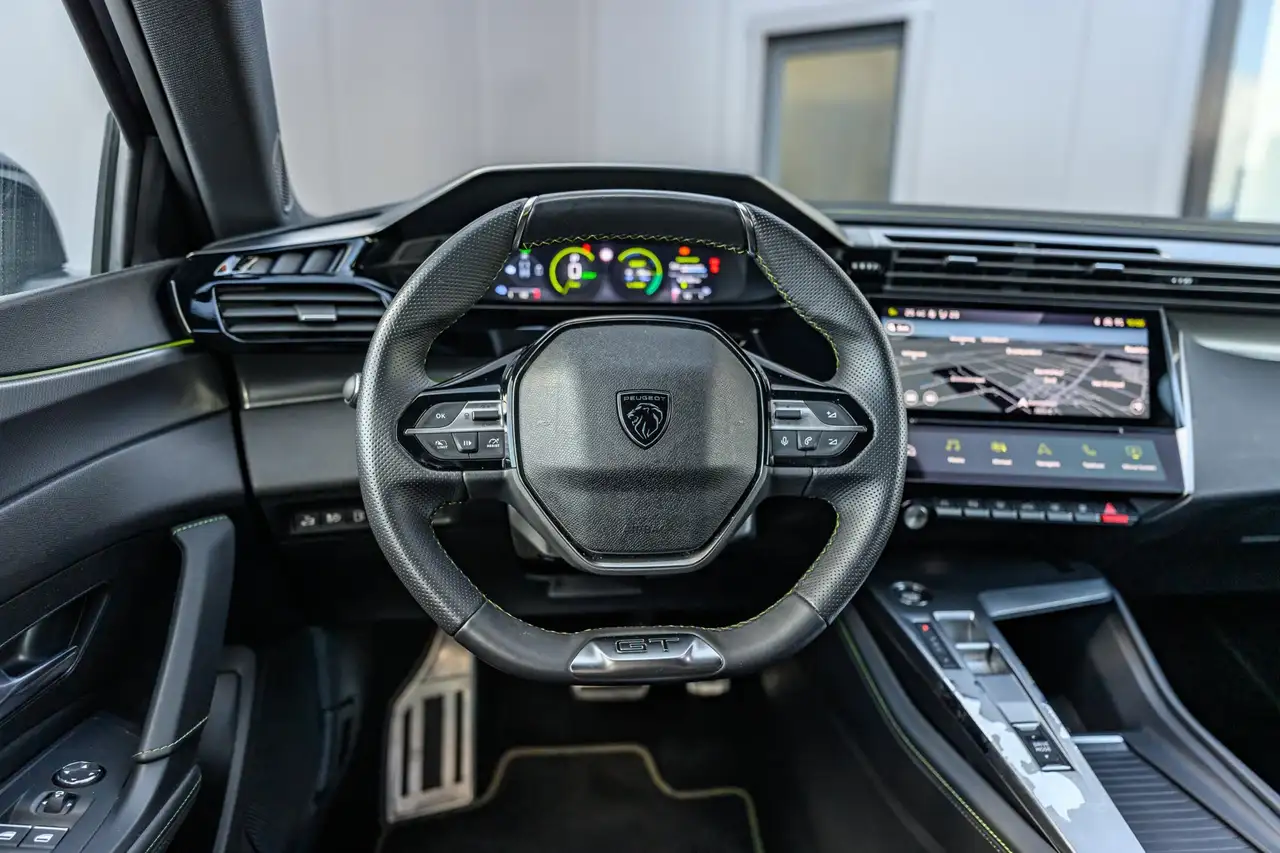 Peugeot 408 1.6 HYbrid GT 180 EAT8|Car-Play|Camera|191 PK 17