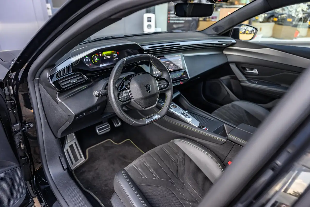 Peugeot 408 1.6 HYbrid GT 180 EAT8|Car-Play|Camera|191 PK 16