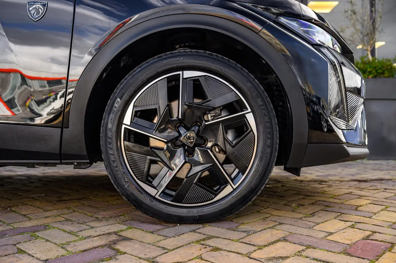 Peugeot 408 1.6 HYbrid GT 180 EAT8|Car-Play|Camera|191 PK 9
