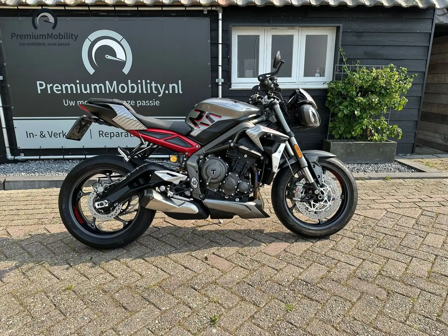 Triumph Street Triple 765 RS Gri - 1