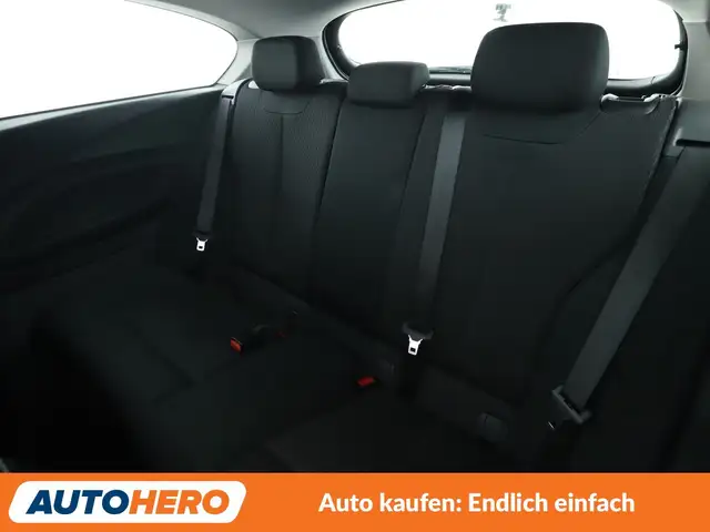 BMW 1 Series view 14